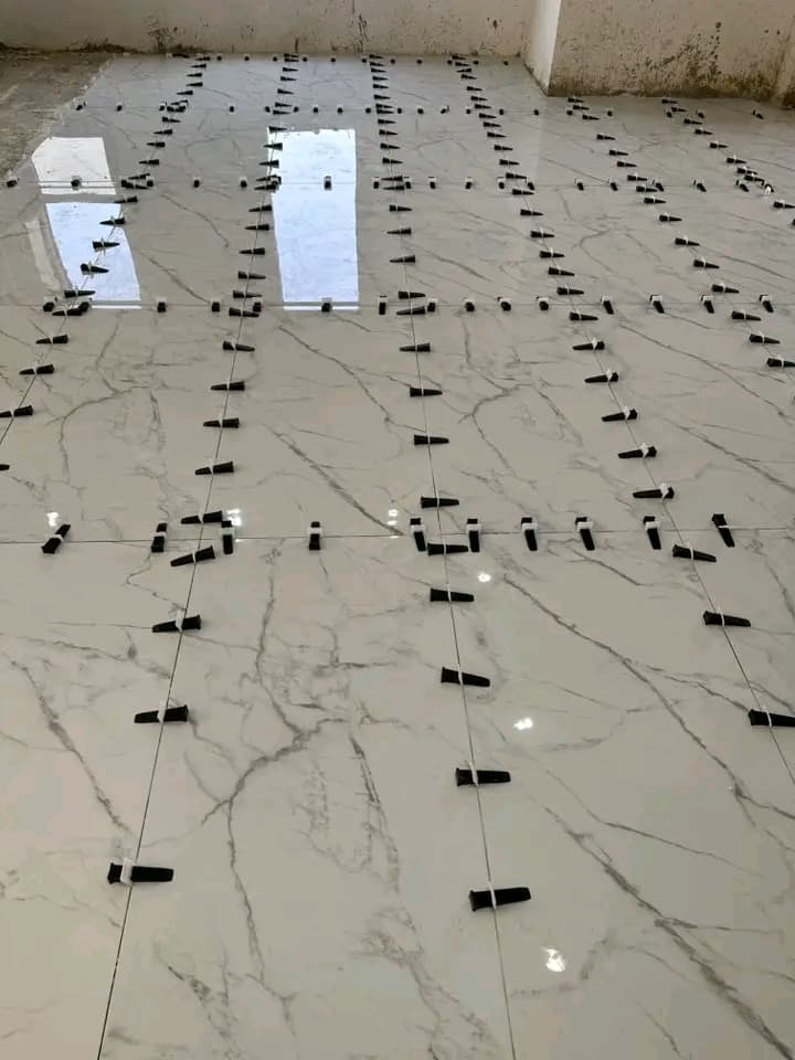 معلم بلاط - صورة 4