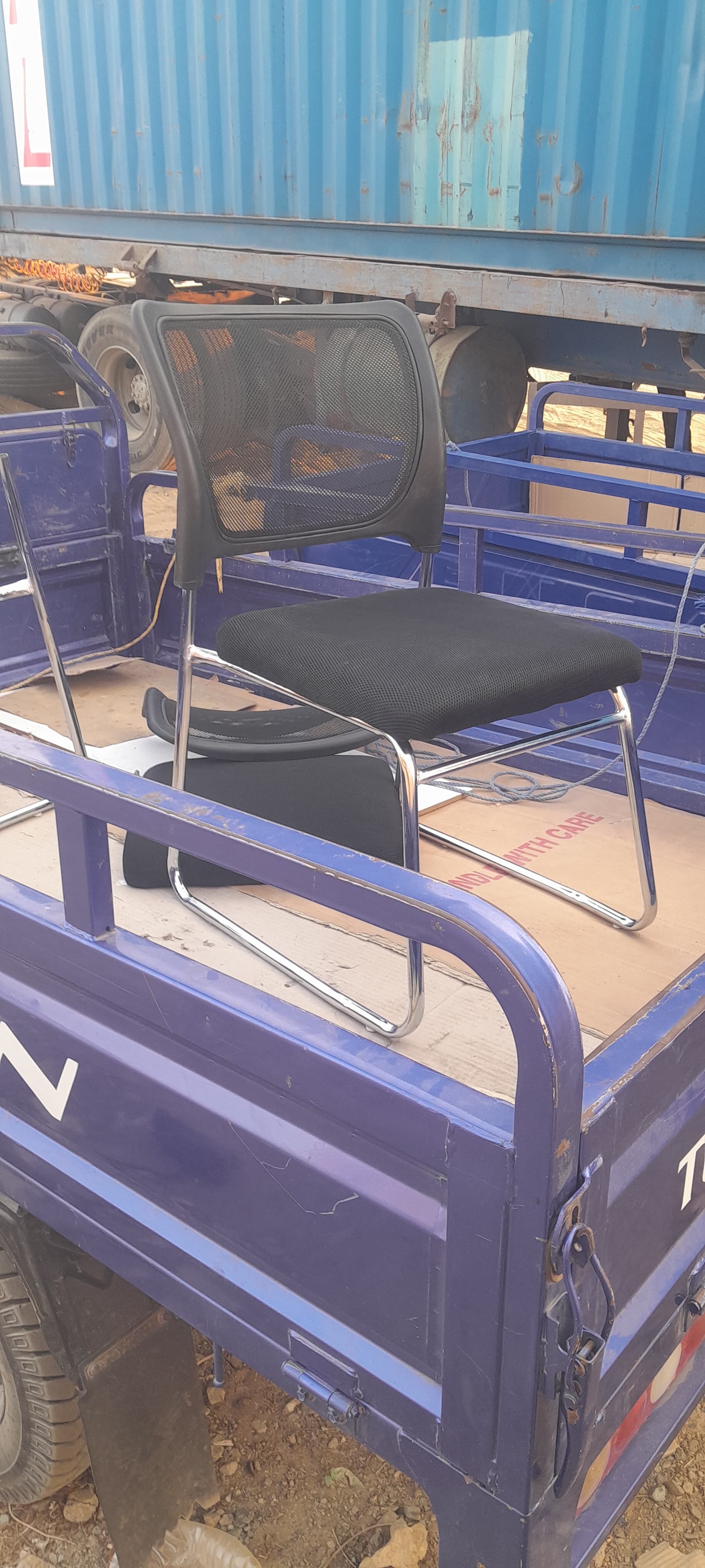 معرض العميل
السوق الكبير عمارة الهنود مقابل كشخه للعطور