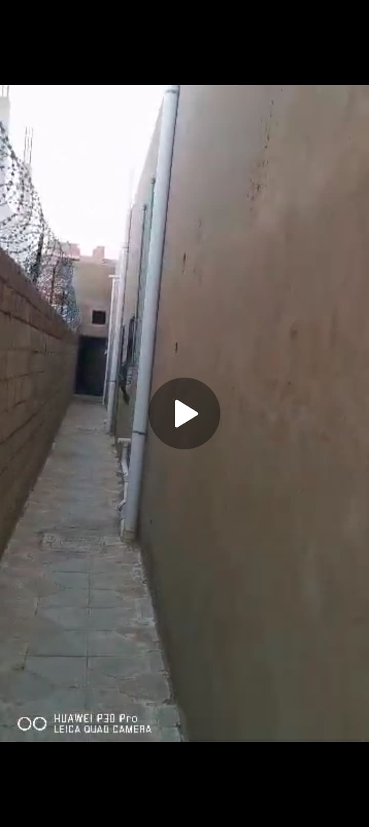 للبيع لودبيرنق في الأزهري مربع 3 مساحة 250متر 3 غرف و3حمامات وهول كبير ومطبخ مشطب جميل جدا  - صورة 10