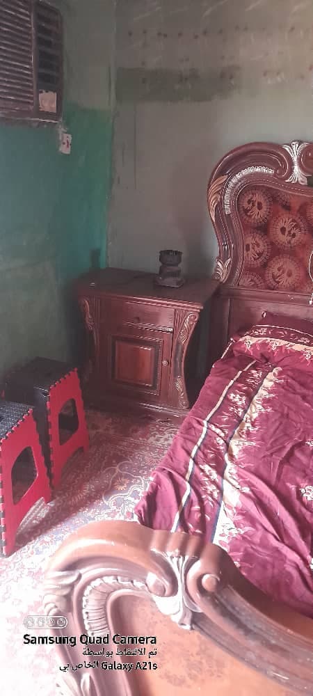 غرفة نوم مستوردة 
دولاب 6 ضلف
سرير دبل مع كمودينات 
وتسريحه 
السعر 1550
شرق النيل عدبابكر - صورة 3