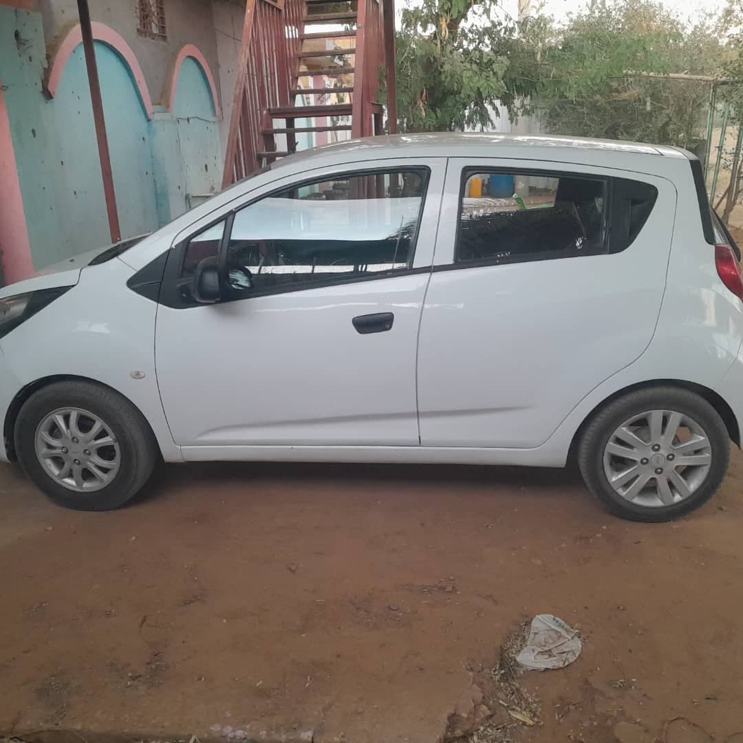 للبيع سيارة *شيفروليه سبارك موديل 2014 – كورية أصلية 🇰🇷*
• قير أوتوماتيك  
• ماكينة بحالة ممتازة (فل)  
• القوايم سليمة  
• القياطين مكتملة  
• ترخيص ج - صورة 3