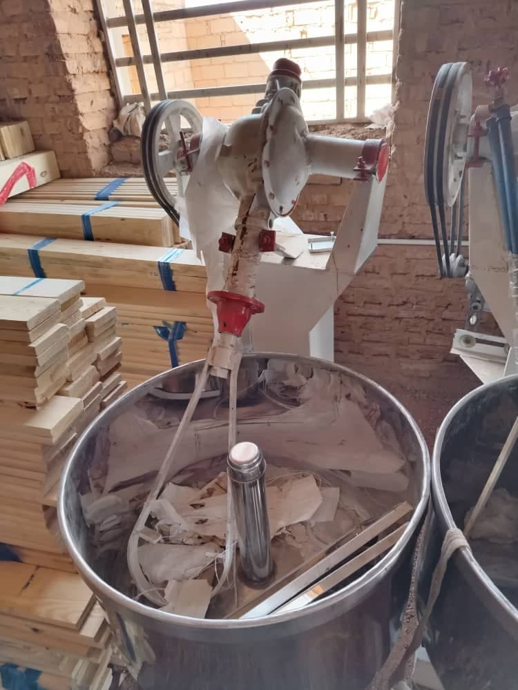 للبيع  بإذن الله
معدات فرن  يتكون من :
● فرن سير ٣متر ماركه الرحمة غاز + عجانة٥٠كيلو مصرية ماركة الرحمة  قرن فيل سرعة واحدة عالية دبل سير+ بابور 18 صي - صورة 5