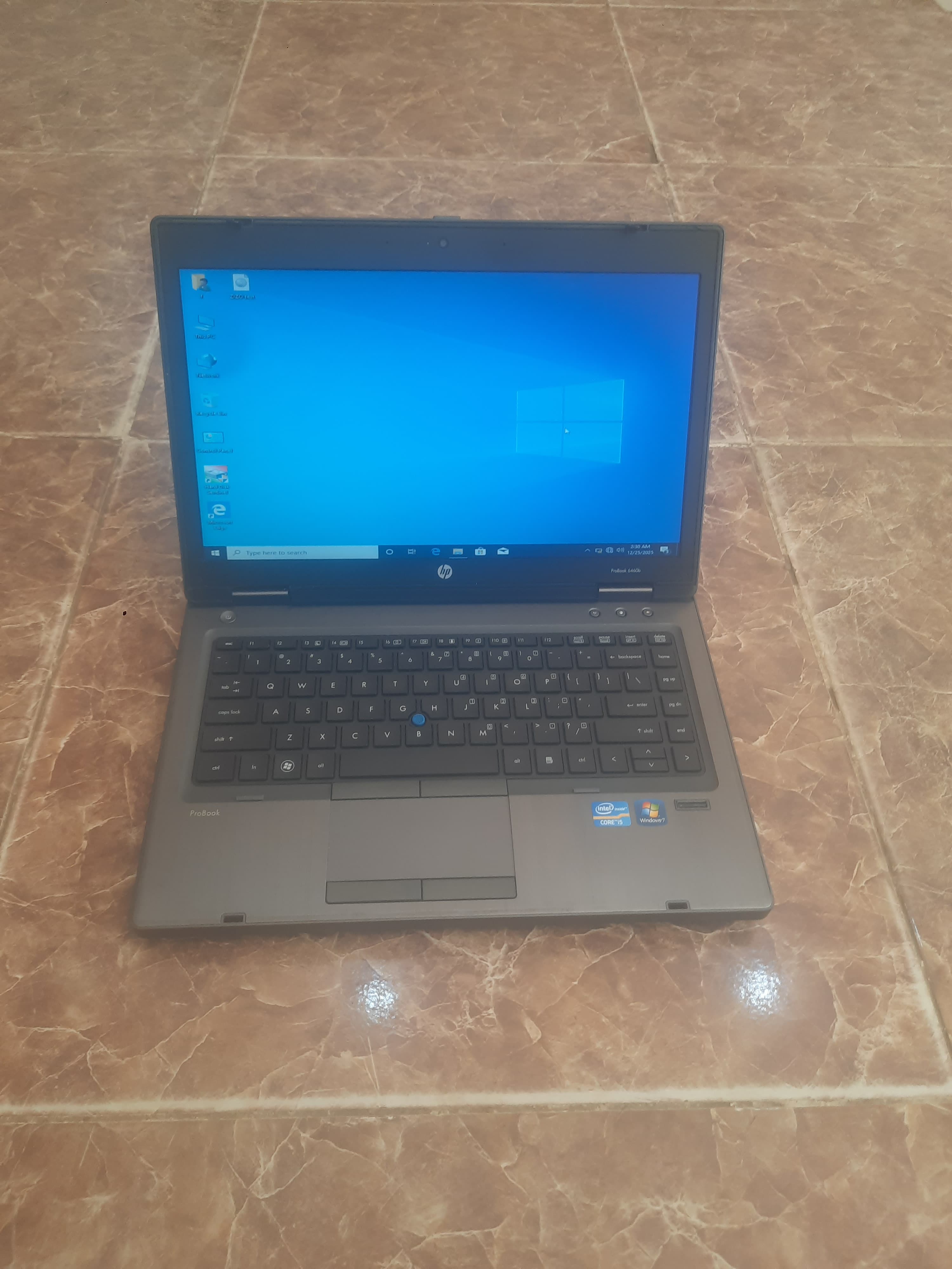 الابتوب Hp بربوك  - أجهزة إلكترونية في ربك