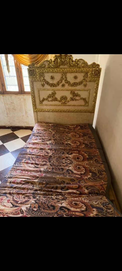 جوز سراير دمياطي فااااخر
جديد كرررت..عرض 100
السعر 2500
امدرمان مدينة النيل -  الأثاث والديكور في أم درمان