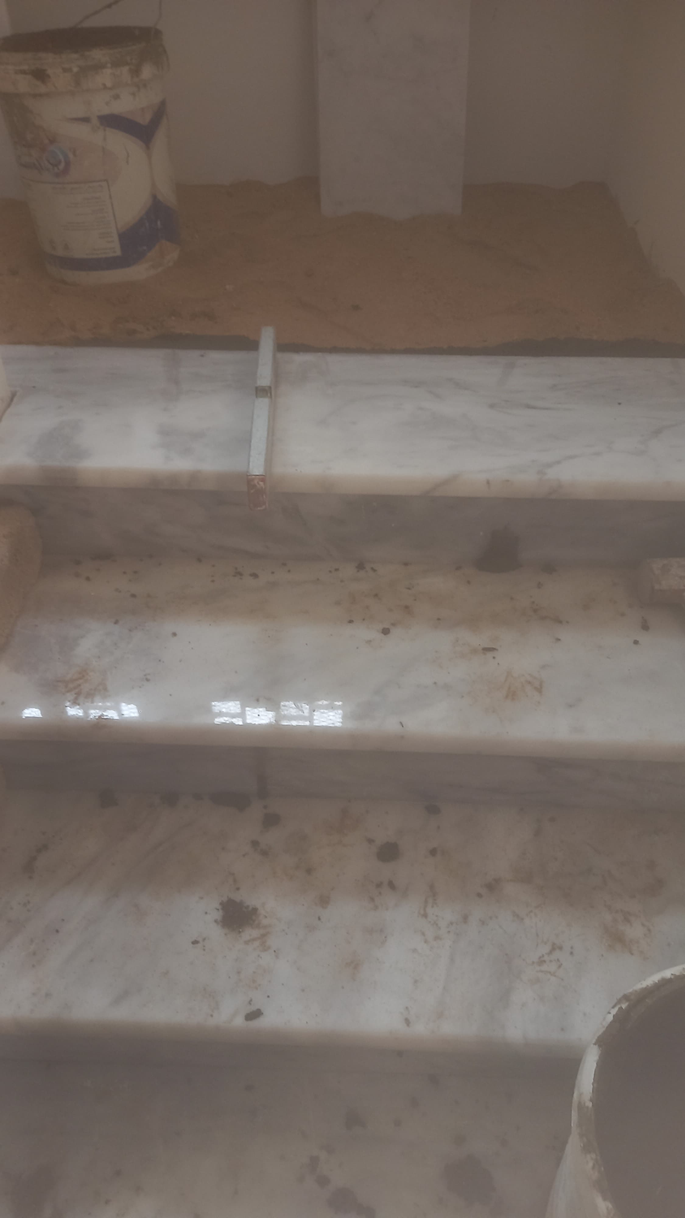 معلم بلاط - صورة 2