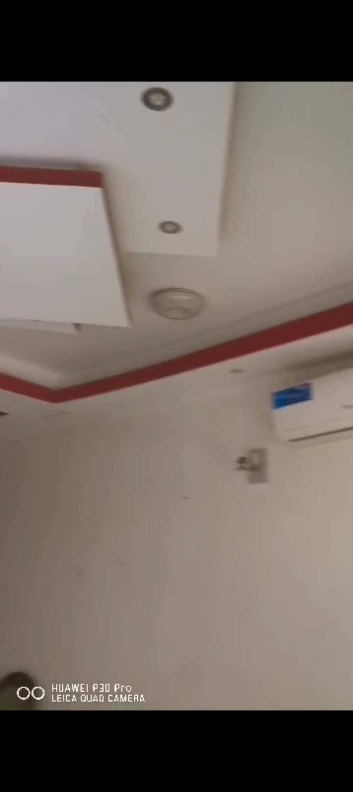 للبيع لودبيرنق في الأزهري مربع 3 مساحة 250متر 3 غرف و3حمامات وهول كبير ومطبخ مشطب جميل جدا  - صورة 8