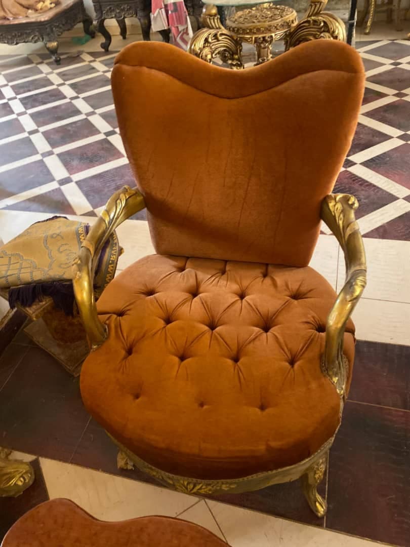 طقم جلوس دمياطي فخخخخم
🔥💥🔥
جدييييد كررررت 
كنبتين وكرسين 
السعر 4500
امدرمان مدينة النيل -  الأثاث والديكور في أم درمان