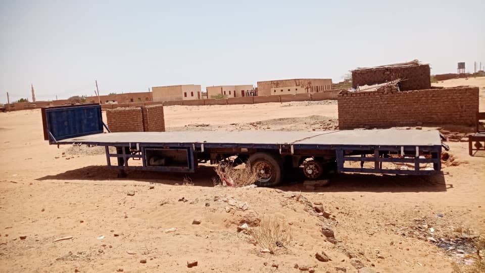 إعلانك للبيع 

للبيع ترلة سطحة
- *الموقع*: شندي العبور قرب تمساحية
- *المواصفات*:
- فرامل قماش صلات مربعة
- قرب لوكات حاوية 40 و20
- طول 13.60 متر
- خ