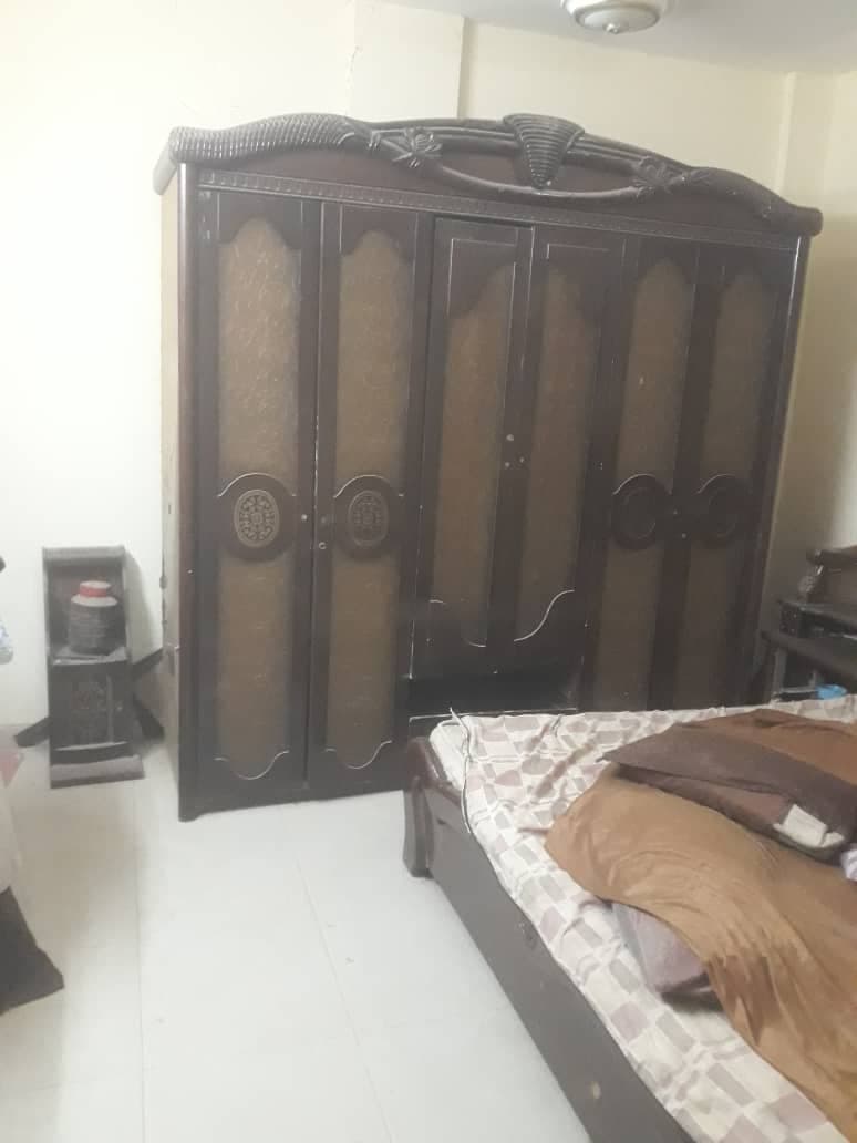 غرفة نوم مستوردة 
دولاب 6 ضلف
سرير دبل بالمرتبة 
تسريحه
السعر 1700
امدرمان الحتانة -  الأثاث والديكور في أم درمان