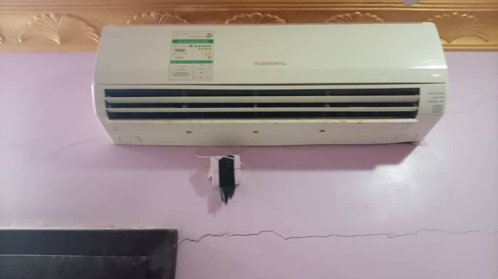 3 مكيفات شبه جديدة 
جنرال 
كاملة كلها 
سعر الووووواحد
1300
الحلفايا - أجهزة كهربائية في بحري