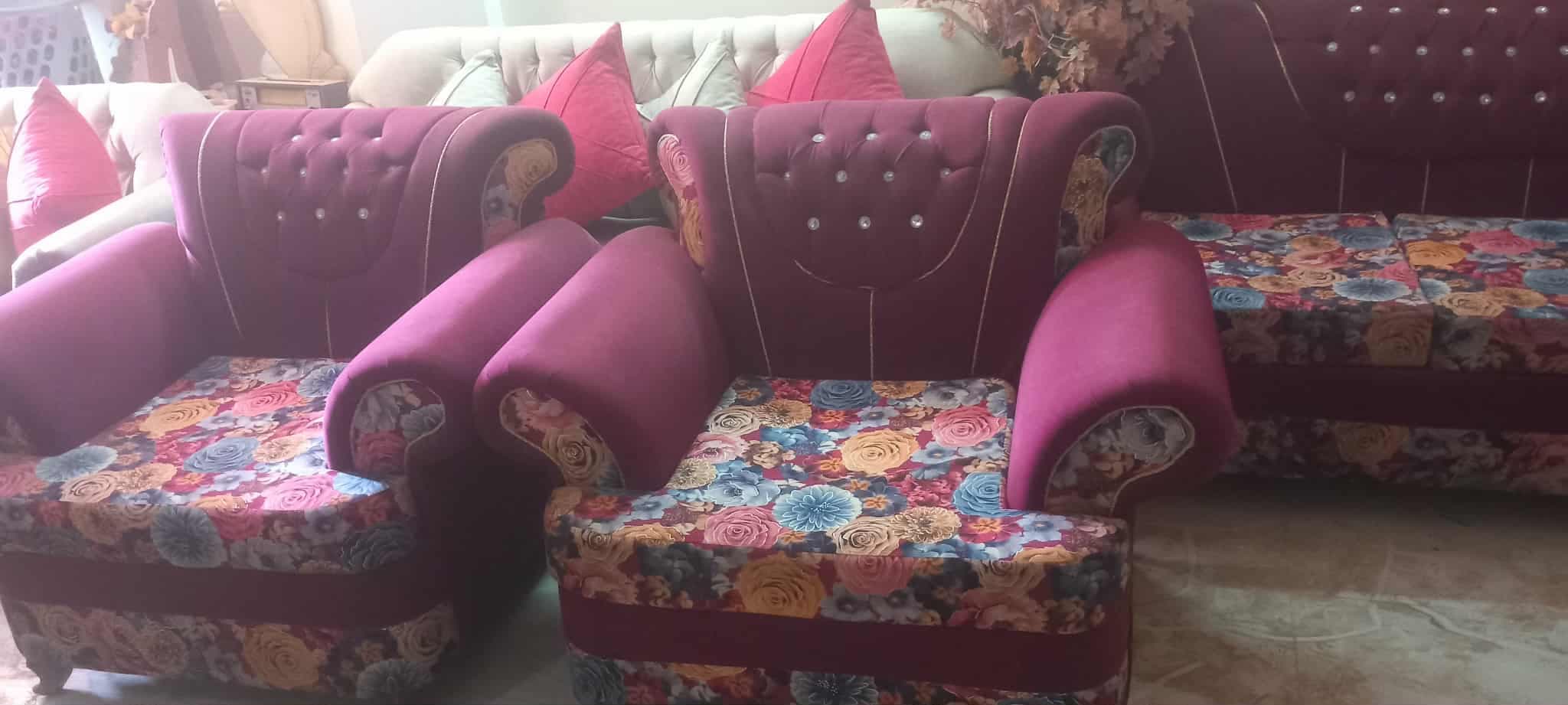 طقم جلوس مستورد جديد
كنبتين وكرسين 
السعر *تم التخفيض من 1500 ل مليار*
امدرمان مهداوي -  الأثاث والديكور في أم درمان