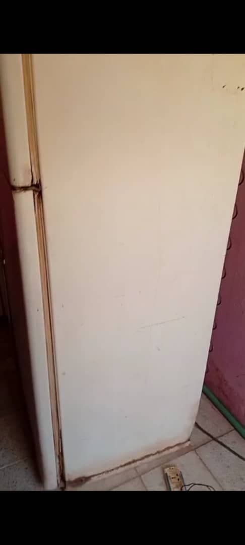 تلاجه امريكيه كبييرة
شغاله فل الفل 
السعر700
امدرمان الهجرة - أجهزة كهربائية في أم درمان