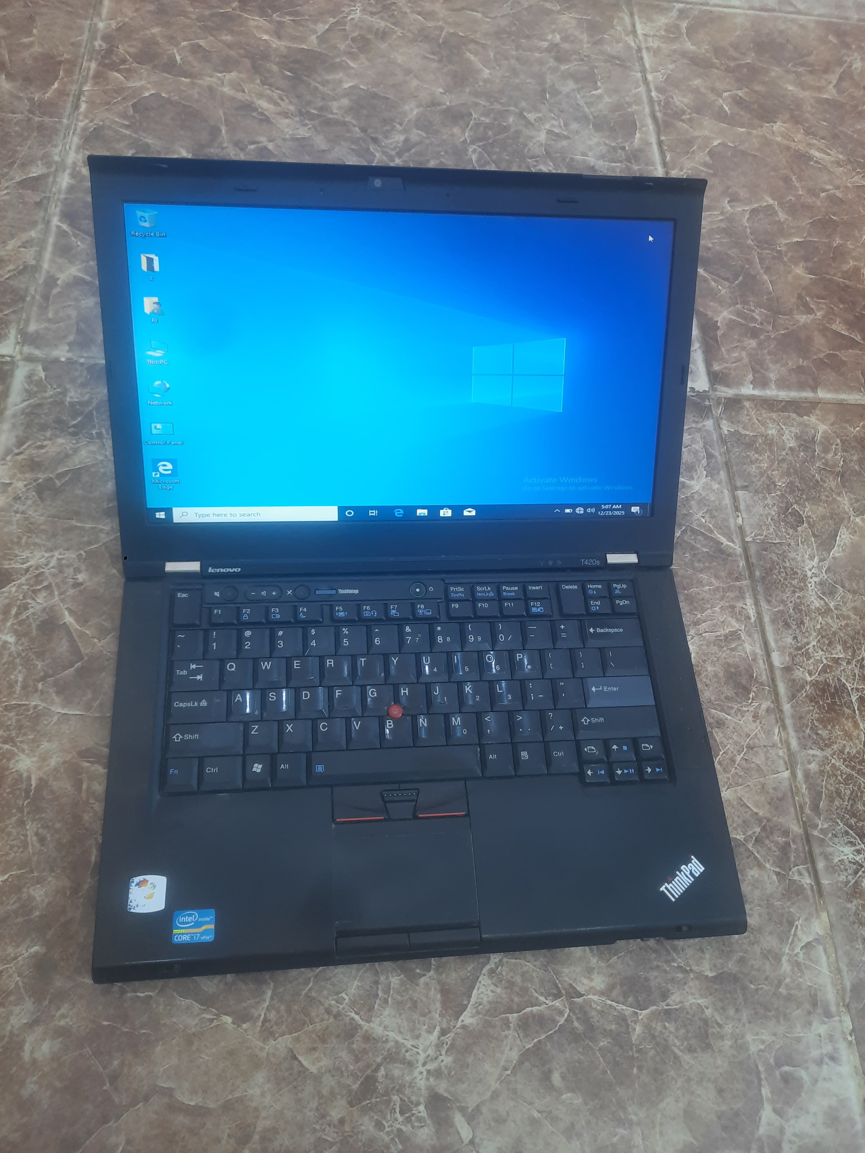 Lenovo thinkpad  - أجهزة إلكترونية في ربك