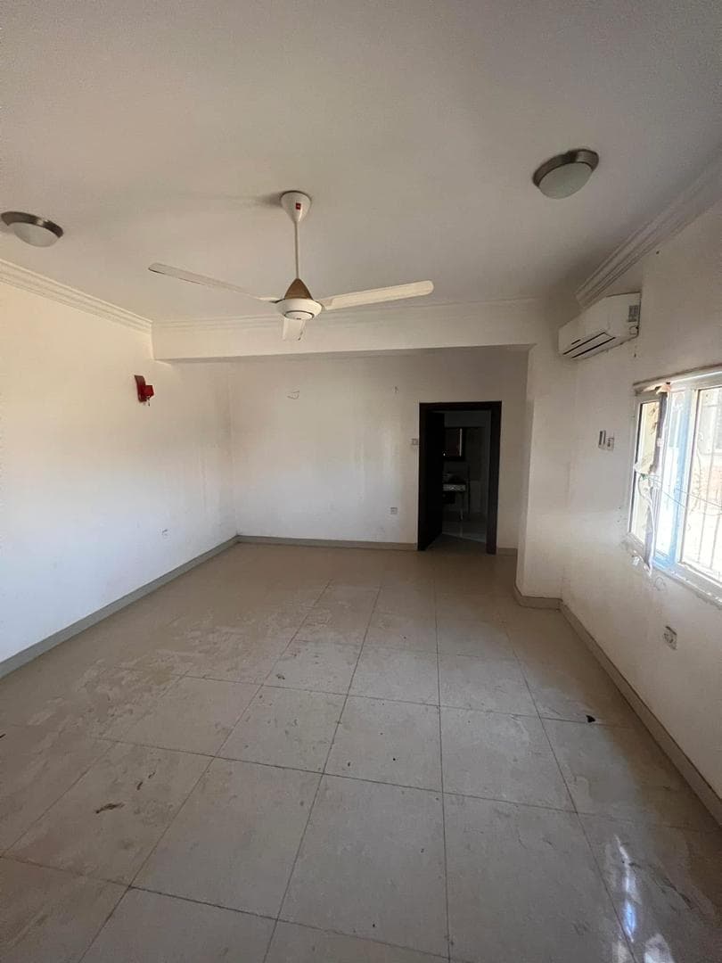عمارة 4طوابق للبيع بمنطقة كافوري مربع 9