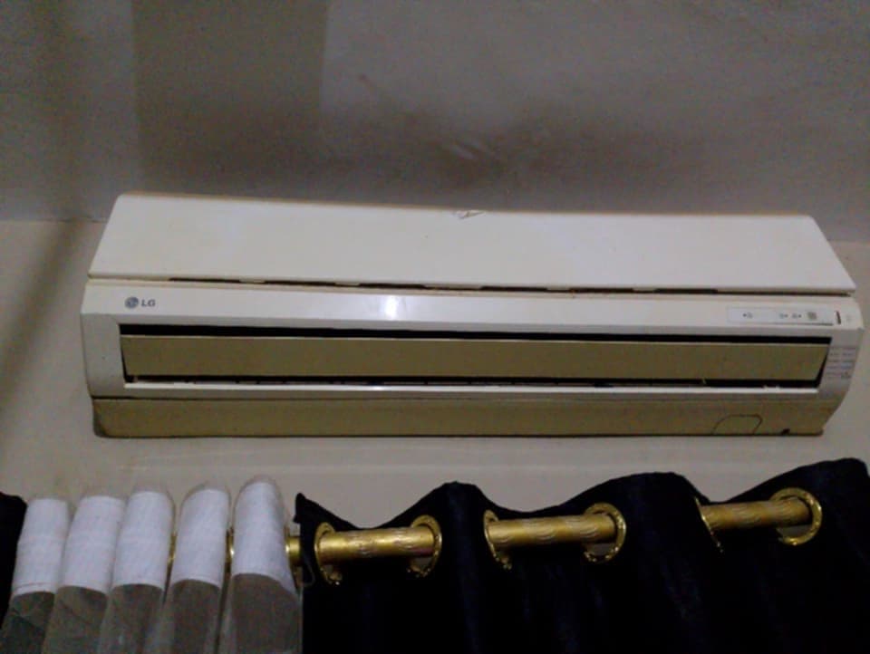 اسبلت  جنرال 18 وحده
 شغال فل كامل بالملحقات
امدرمان صابرين
السعر تم التخفيض من *900 ل 600 نهاااااي* - أجهزة كهربائية في أم درمان