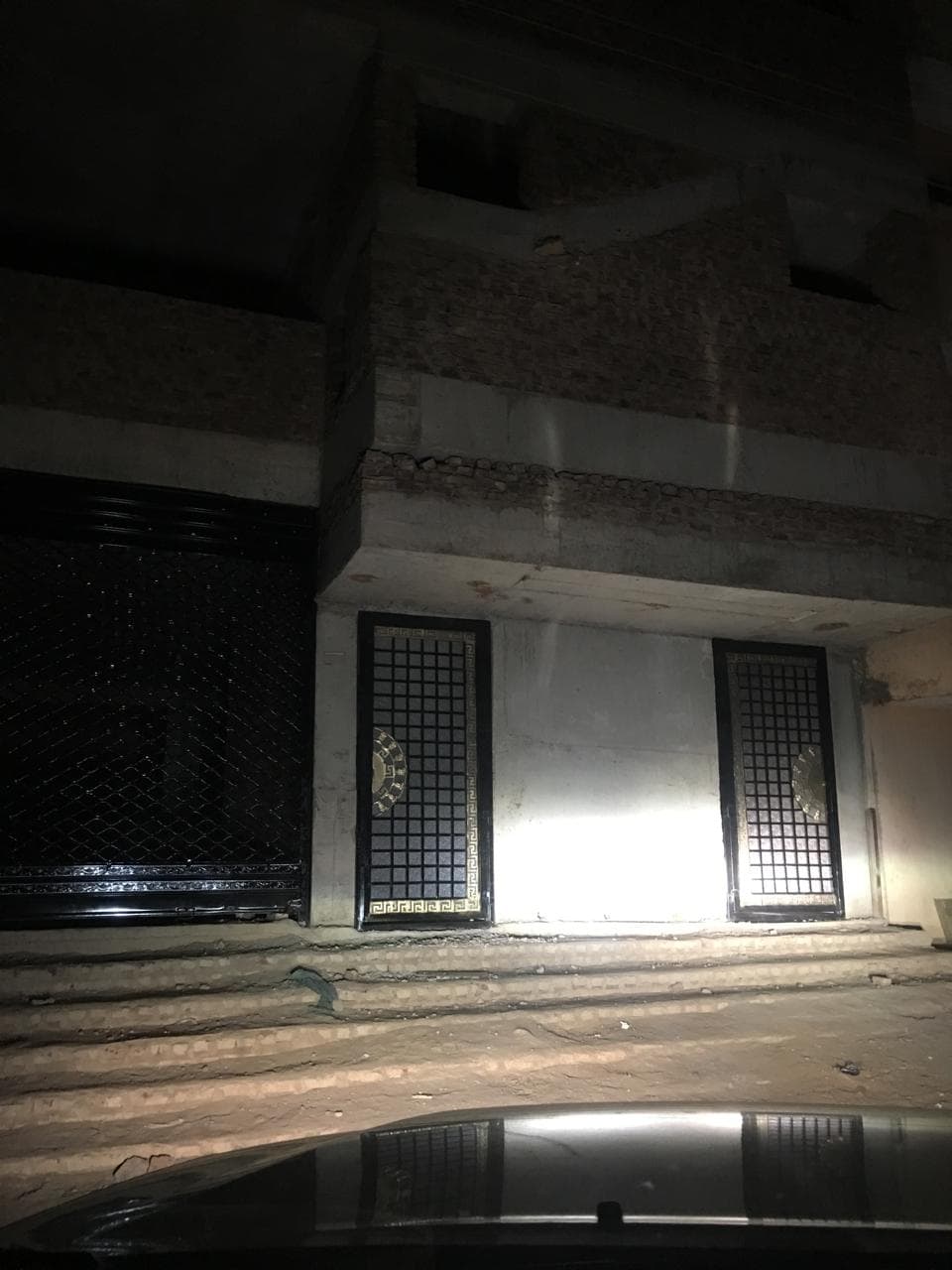 للبيع عمارة في جبره سوق ٢٤