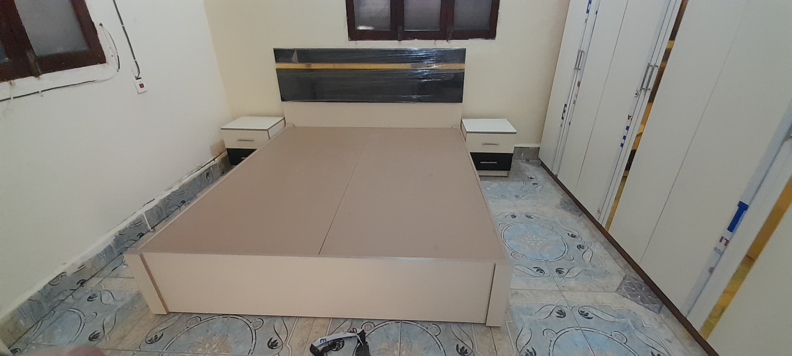 معرض العميل
السوق الكبير عمارة الهنود مقابل كشخه للعطور