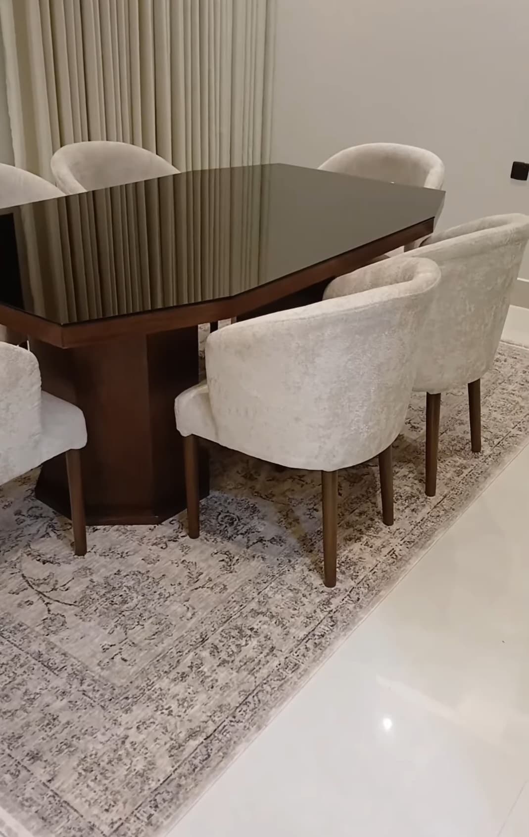 ##طاولات #طعام#كراسي#بوفيه#الرياض #ابها#بقيق#عرعر#جده#مكه#المدينه#القصيم#حائل#بريده#تفصيل #حسب #الطلب #شحن#جميع#مناطق#المملكه#وخارجها - صورة 7