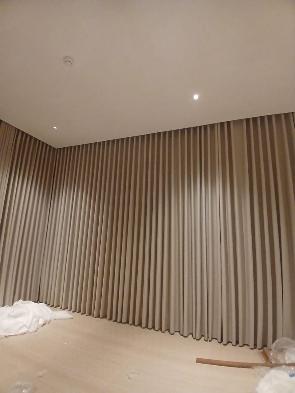 ستائر وايفي فخمة  - صورة 3