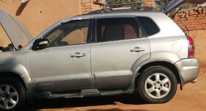 *الفلاح لتسويق السيارات*
*للبيع في شرق النيل*

توسان
موديل 2005
اتوماتيك
بنزين
مكنه كبيره v6
عضم نظيف 
ترخيص الخرطوم خ ٥ 
السعر 26
400 عموله من المشتر - صورة 3