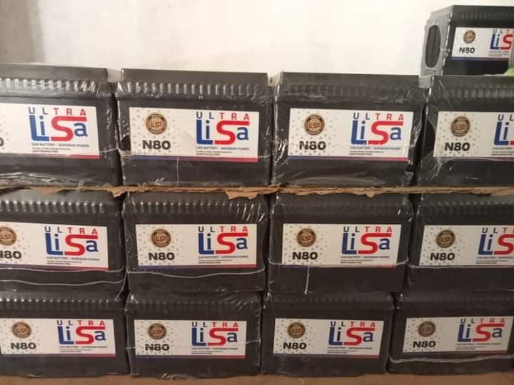 بطاريات عربات : 
80 امبير السعر  3500
70 امبير السعر 2550
 200 امبير السعر 8000
220 السعر8700
60 امبير السعر 2450
البطاريات مصريه 

للطلب : جمله 