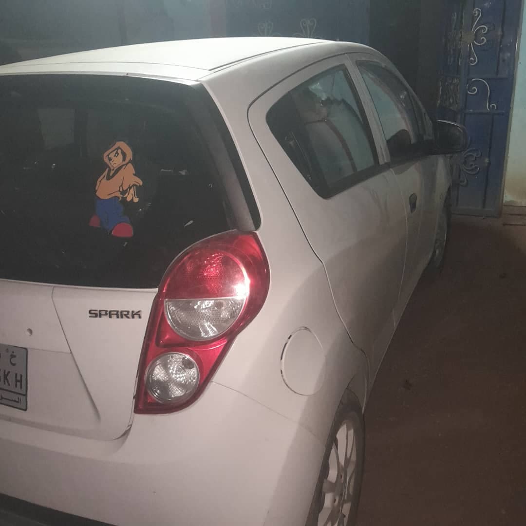 للبيع سيارة *شيفروليه سبارك موديل 2014 – كورية أصلية 🇰🇷*
• قير أوتوماتيك  
• ماكينة بحالة ممتازة (فل)  
• القوايم سليمة  
• القياطين مكتملة  
• ترخيص ج - السيارات والمركبات في أم درمان