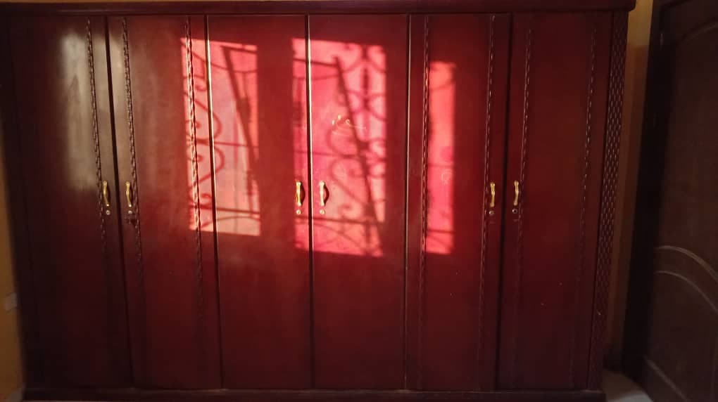 غرفة سعوديه وطنية سنغل
دولاب 6 ضلف 
وجوز سراير 
السعر 1500
كبري الحلفايا -  الأثاث والديكور في بحري