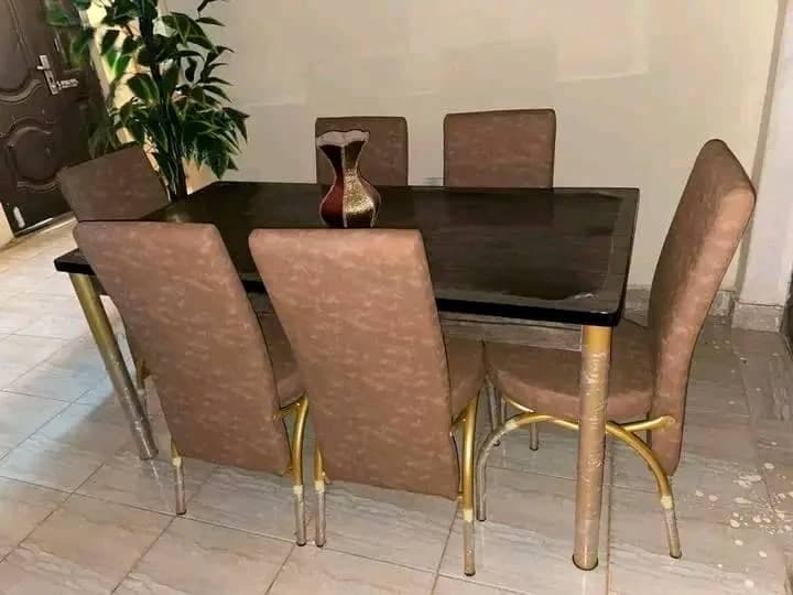 سفرة فاخرة بتصميم عصري 