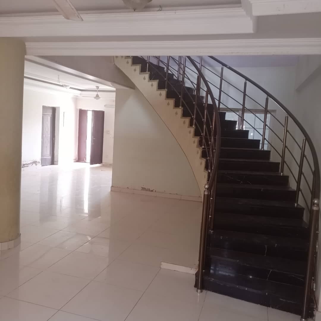 للبيع بالمعموره  80