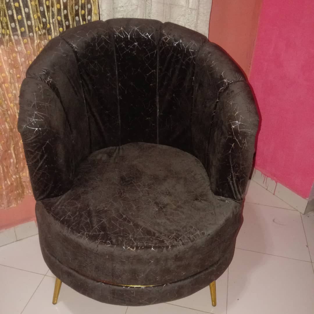 *للايجار*
💥🔥💥
لمنظمات او مركز طبي 
او سكن
💥🔥💥
فيلا ف جبرة مربع 20 جوار السوق المركزي 
ارضي وشقتين فوق 
مدخل السلم وااحد
الايجار 7 مليار
+ عموله مكتب ث - العقارات في الخرطوم