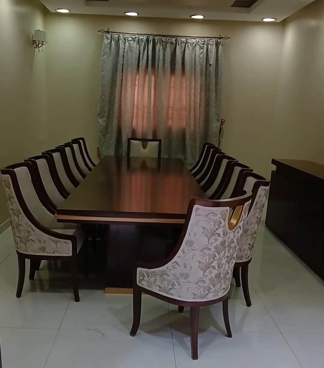 ##طاولات #طعام#كراسي#بوفيه#الرياض #ابها#بقيق#عرعر#جده#مكه#المدينه#القصيم#حائل#بريده#تفصيل #حسب #الطلب #شحن#جميع#مناطق#المملكه#وخارجها -  الأثاث والديكور في الرياض