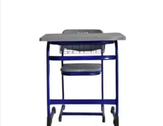 *للبيع*
🪑🪑
*لاصحاب المدارس الخاصه*
مجالس ايطاليه فخخخخخخمه
كرسي وتربيزة الارجل حديد متيييين جدا جدا لا يصدأ نهااااائ
سعر الطقم 430 تفاوض 
امدرمان شارع - صورة 3