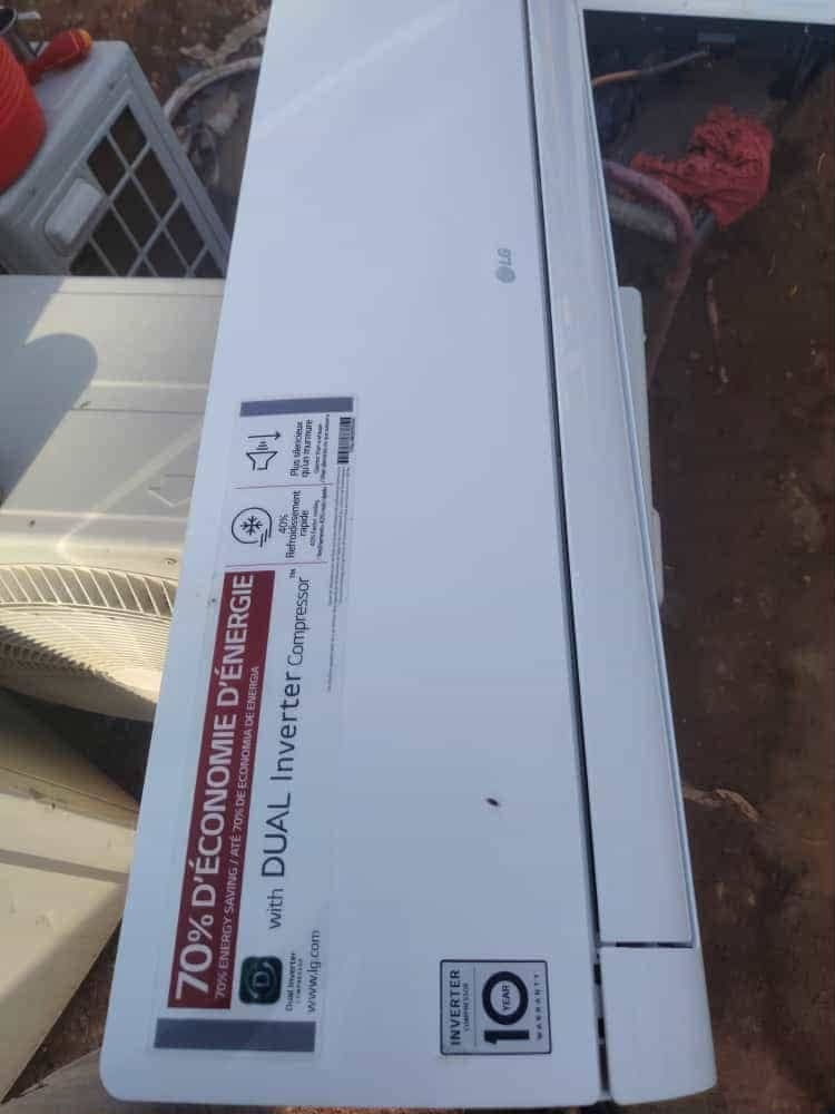 مكيف الجي انفرتر 18 وحدة 
وحدتين فقط 
السعر 1250
امدرمان الحتانة - أجهزة كهربائية في أم درمان