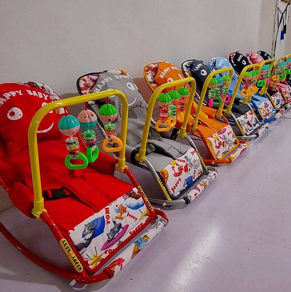 كرسي هزاز - الأم والطفل في عطبرة