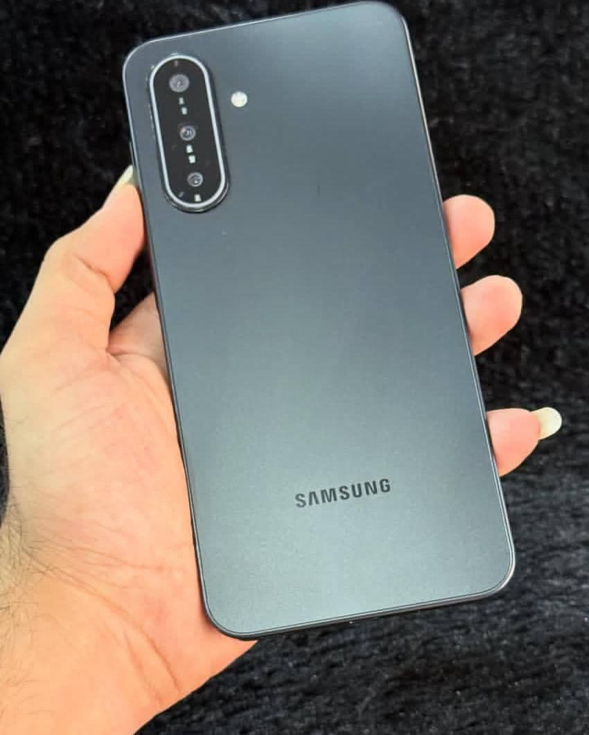 هاتف سامسونج A17 - أجهزة إلكترونية في عطبرة