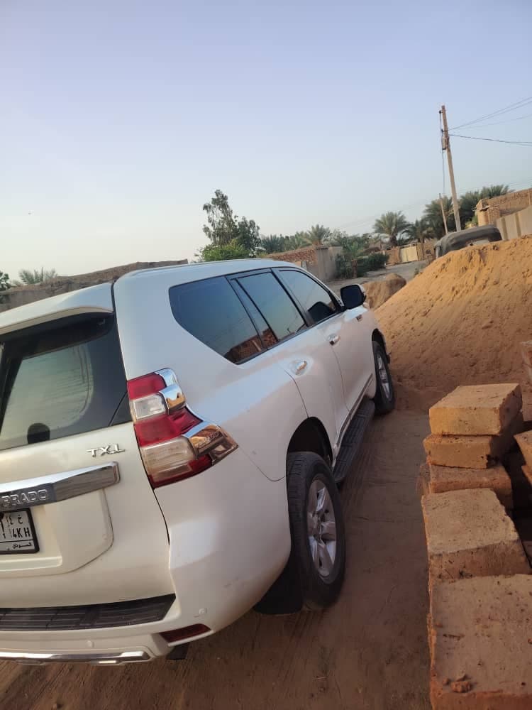 برادو 2014 TXL 
مفتاح
الممشى ١٢٥ الف حقيقي
عربيه نظيفه
ترخيص جديد
كلو شركه
مكنه فل
خالي بهيه
خالي ضرب
خالي كركبه
تكيف تلج
تفتح تقفل
قير اتوماتيك
مطلوب - صورة 2