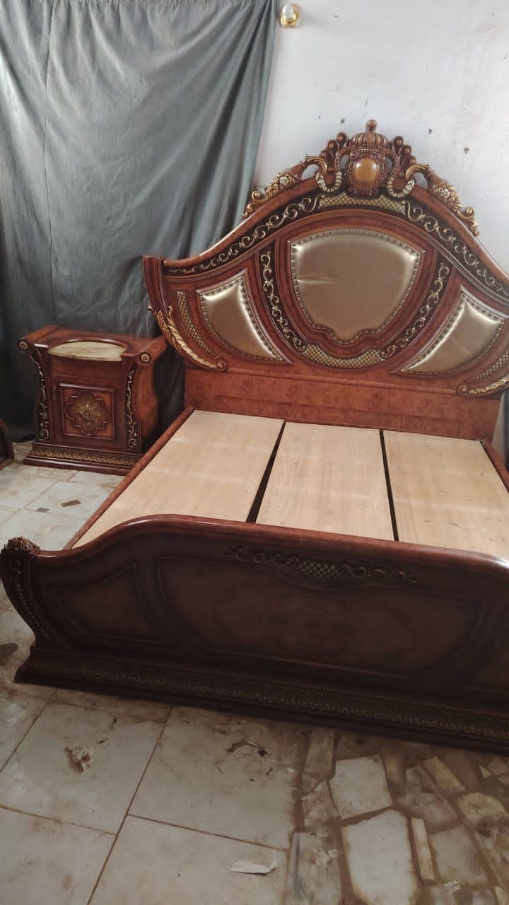 جيتكم بالجديد والحصري زي ما عودتكم 😱 _الغرفه الملكيه نمبر 1 درجه اولى 🔥_
_تتكون من سرير عرض 180 👑_
_+ 2 كومودينات راغيات جدا جدا وفخمات 💥_
_زايد تسريح - صورة 3