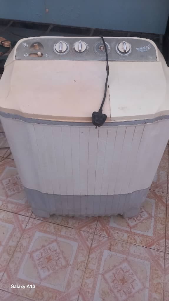 غساله الجي  المكان الثورة ال 14



 - أجهزة إلكترونية في أم درمان